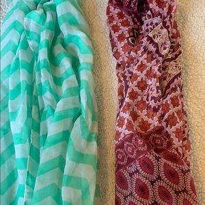 2 infinity scarfs